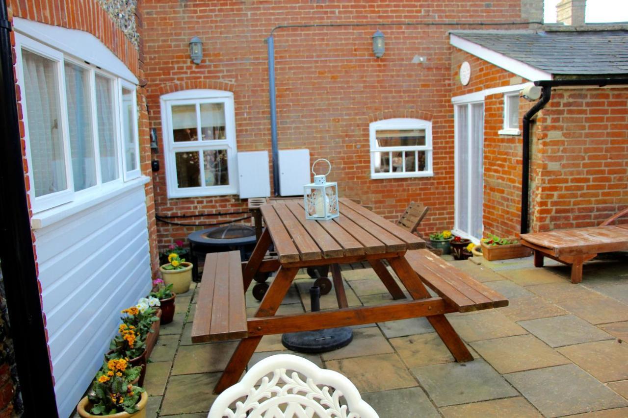 Romantic Flint Cottage On The Suffolk Coast サックスマンダム エクステリア 写真