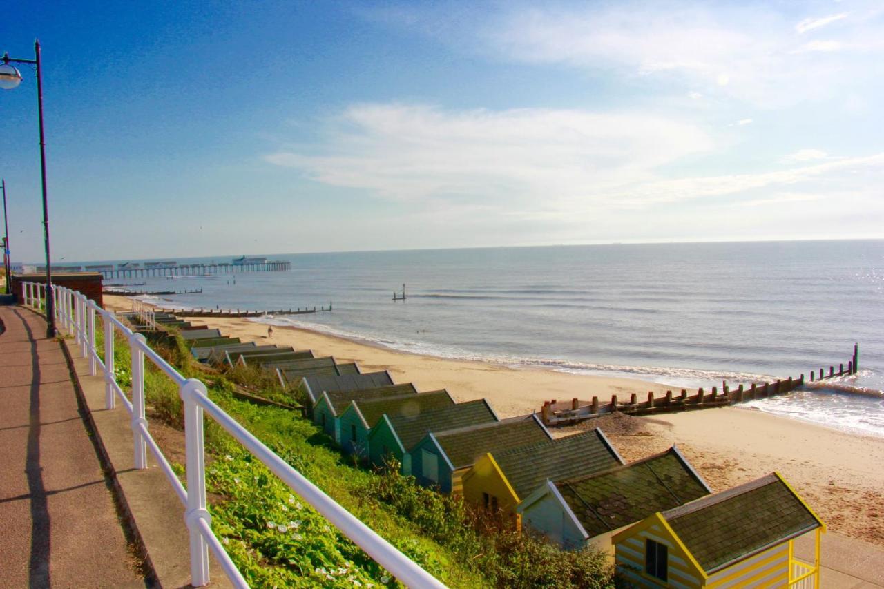 Romantic Flint Cottage On The Suffolk Coast サックスマンダム エクステリア 写真