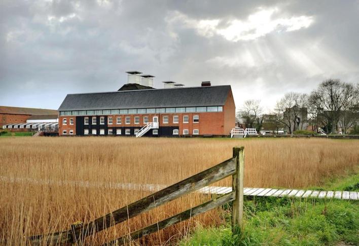 Romantic Flint Cottage On The Suffolk Coast サックスマンダム エクステリア 写真